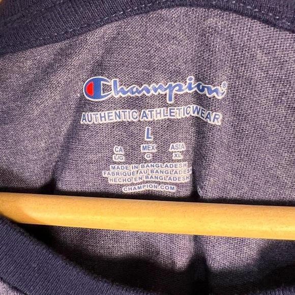 Champion Mens L‎ Nashville Predators Long Sleeve T Shirt L Crew Neck - Picture 2 of 3